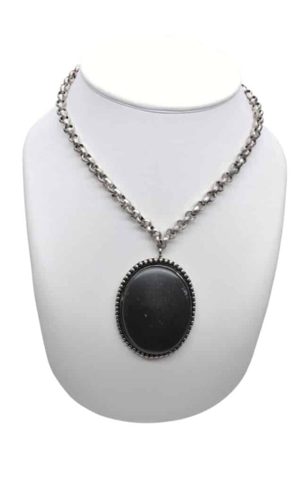 Black semi-precious stone with locket kee