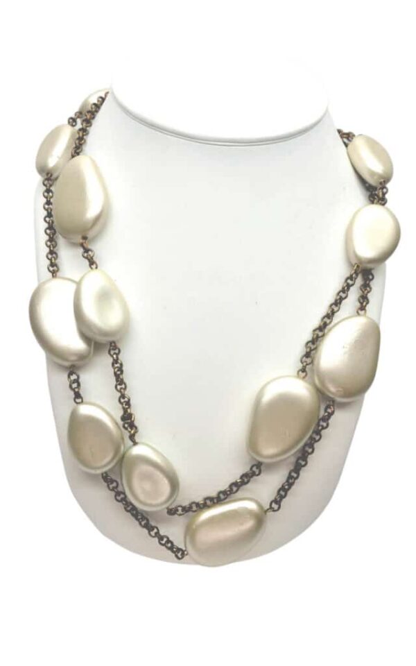 Long mother of pearl with white beads cape