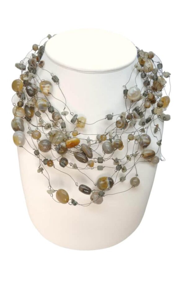 Festive semi-precious stones necklace