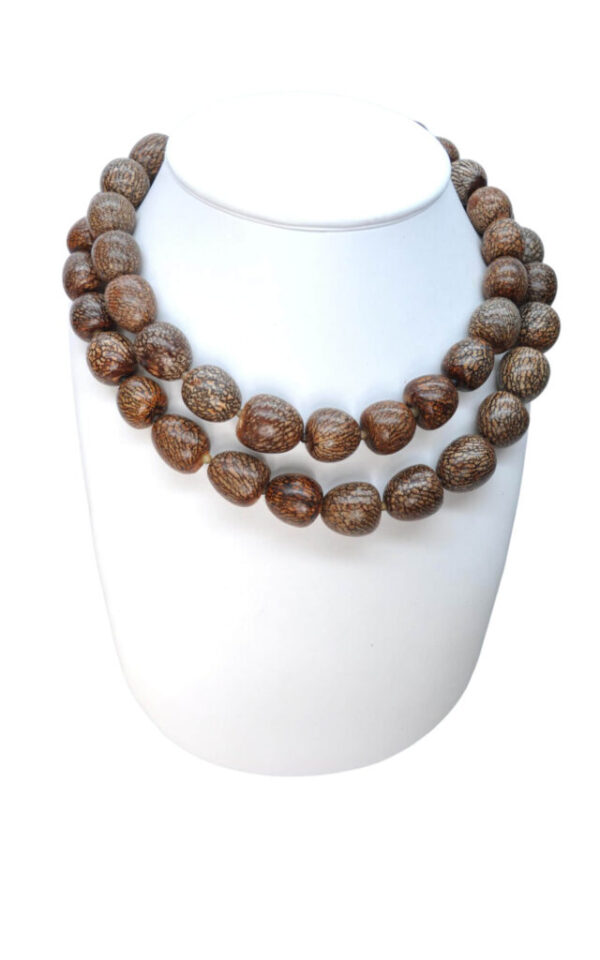 Long necklace with wooden beads