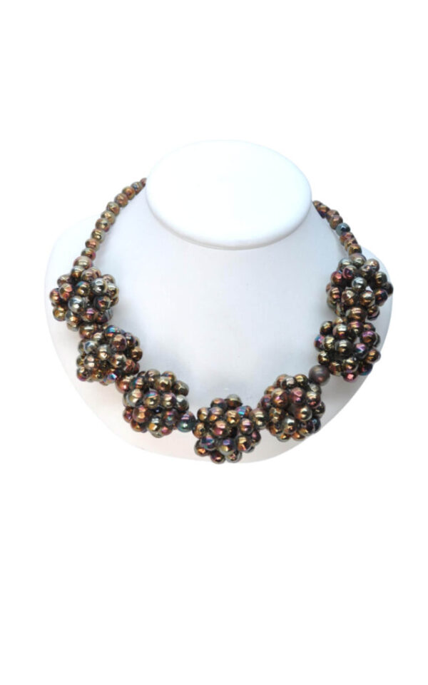 Vintage style necklace with glass beads