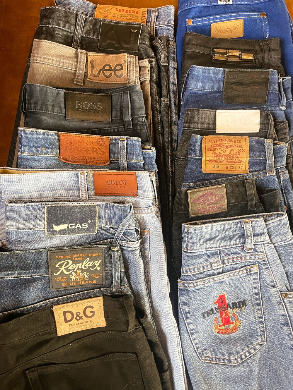 vintage jeans in metsvintage boutique