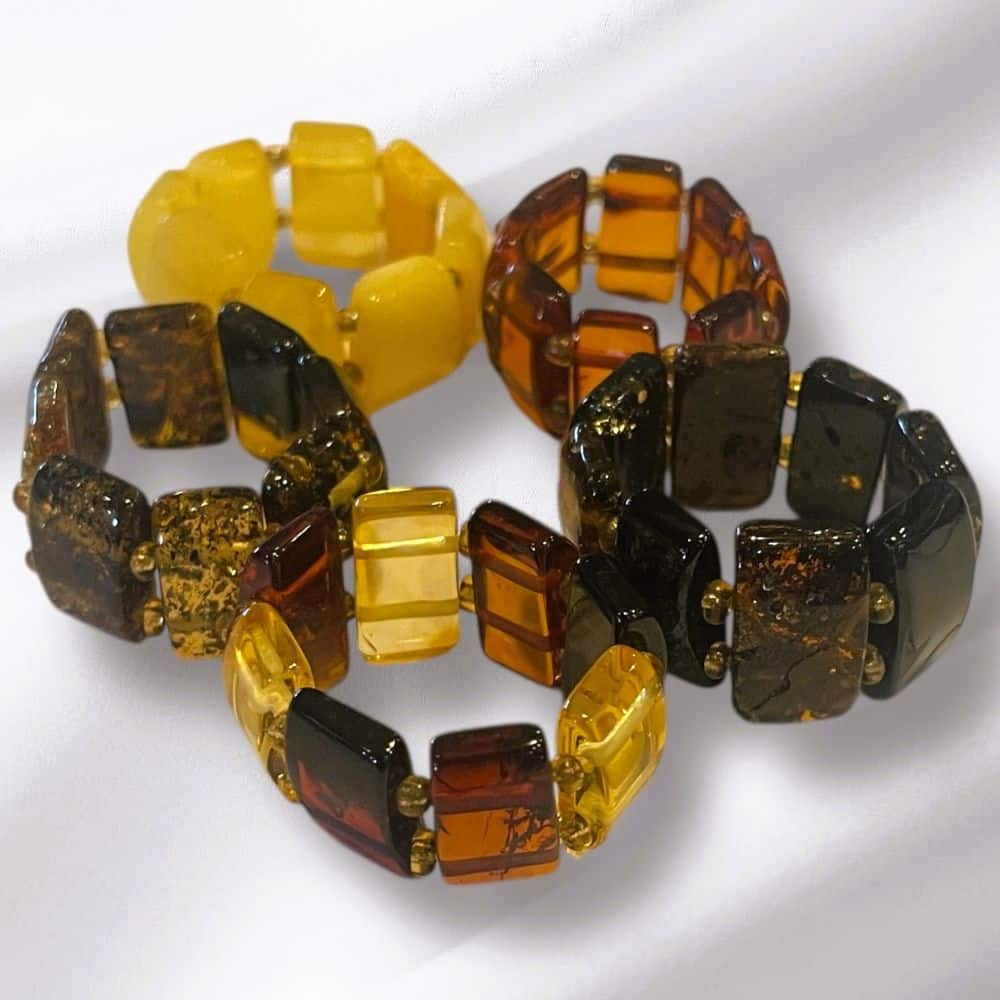 baltic amber rings in metsvintage boutique